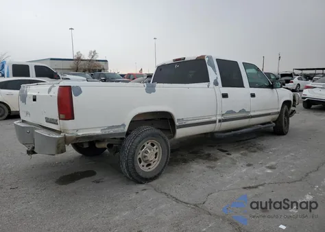 1998 Chevrolet Gmt-400 C3500 z USA, uszkodzony, nr VIN 1GCGC33R6WF062753